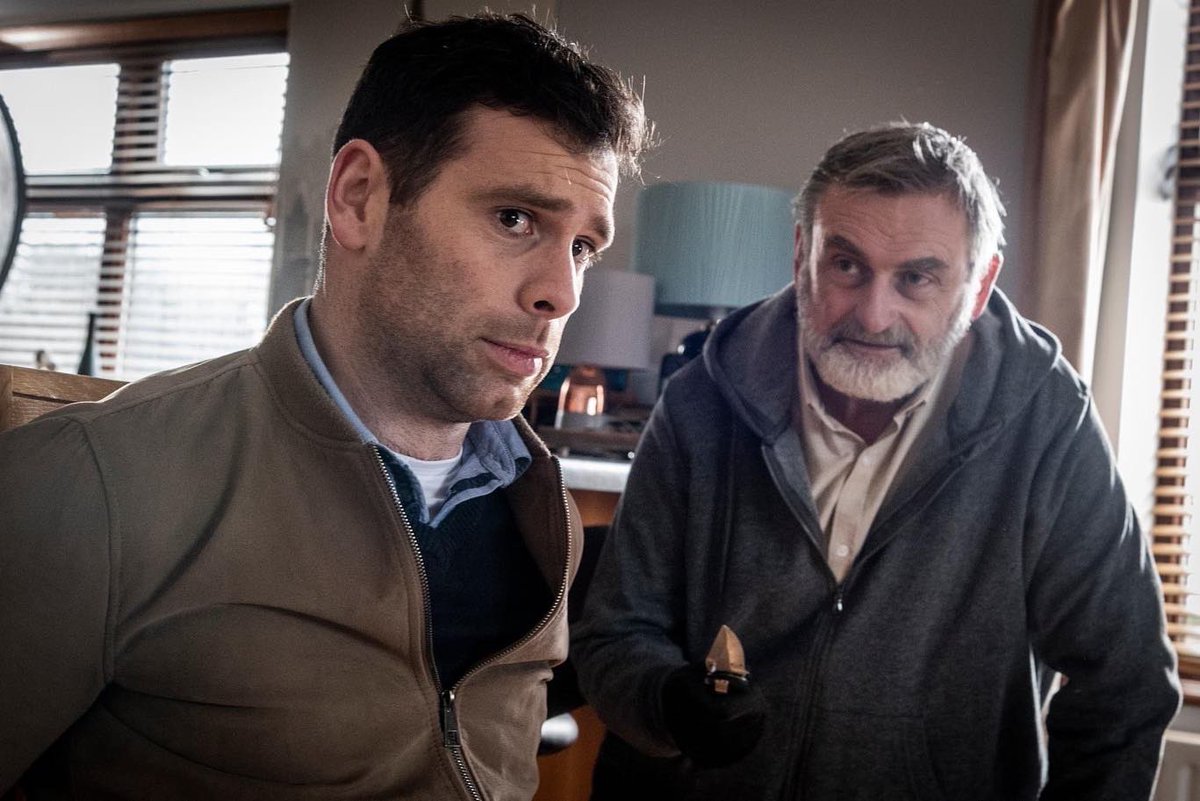 dmpr_galway's tweet photo. Tá sé ar ais gan dabht! Séasúr 27 @RosnaRun  anocht 8.30pm @TG4TV Tugann Briain agus Andy aghaidh ar a chéile. Cad é plean Thaidhg?
Cén fáth ar fhill Eric ar Ros na Rún? #Gaeilge #Gaeltacht #TV #drama #Chonamara #gaillimhabú https://t.co/viNqmkDt0D