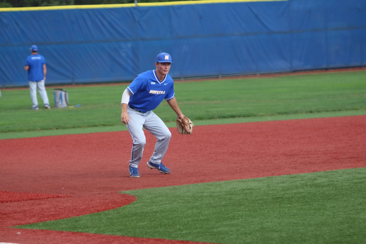 𝐖𝐞’𝐫𝐞 𝐁𝐚𝐜𝐤!

Happy to be together as we begin defense of the <a href="/CAASports/">Coastal Athletic Association</a> 🏆❗️

#Hofstra | #PrideOfLI