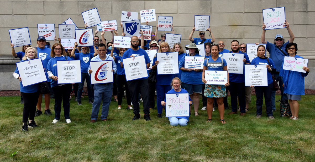 Affordable health care is right for all: AFTNJ President Donna M. Chiera (kneeling) joined AFT members at the New Jersey State House Annex for today’s mass union rally opposing proposed increases to health care costs for public employees.
<a href="/AFTunion/">AFT</a> <a href="/NJAFLCIO/">New Jersey AFL-CIO</a>