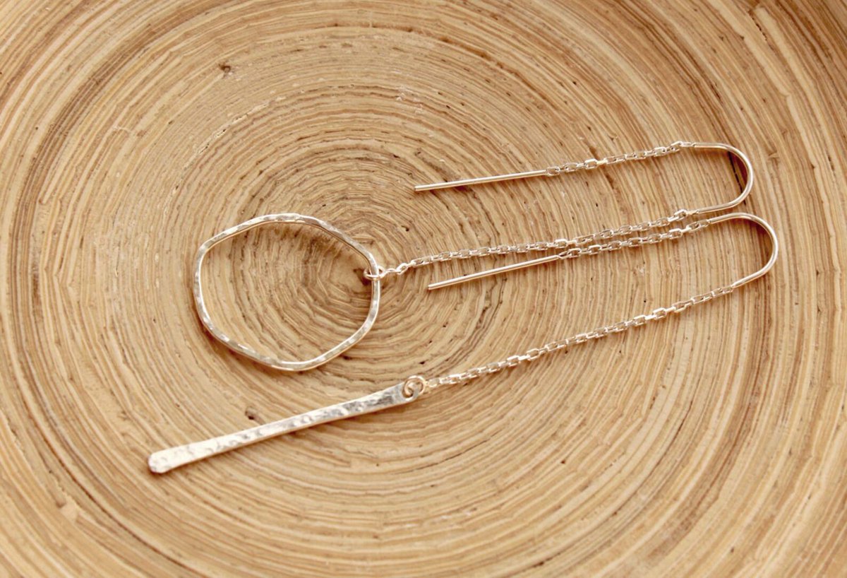 RohanSi57952308's tweet photo. All time bestseller - Mismatched earrings in Gold filled or Sterling silver. Long threader earrings. Jewelry trends 2022, U chain earrings.
 #TimeBestseller #Mismatched #Jewelry #ChainEarrings #LongThreaderEarrings #Sterling #EverywhereUR

👉https://t.co/Rhy08lY5sf https://t.co/MGoqikiIc6