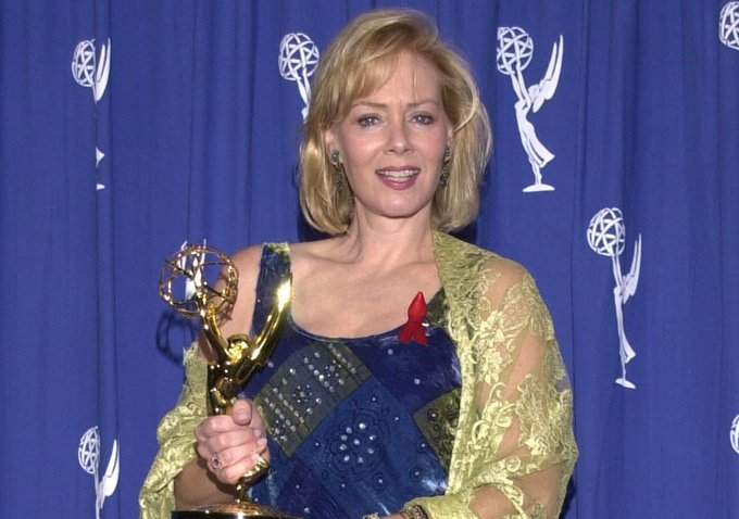 Happy birthday to the one and only, the 5 time emmy award winner, queen of elegance, Jean Smart   