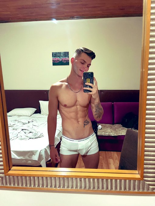 Good night✨ See you tomorrow in Budapest😉 https://t.co/9hZiREvRxO