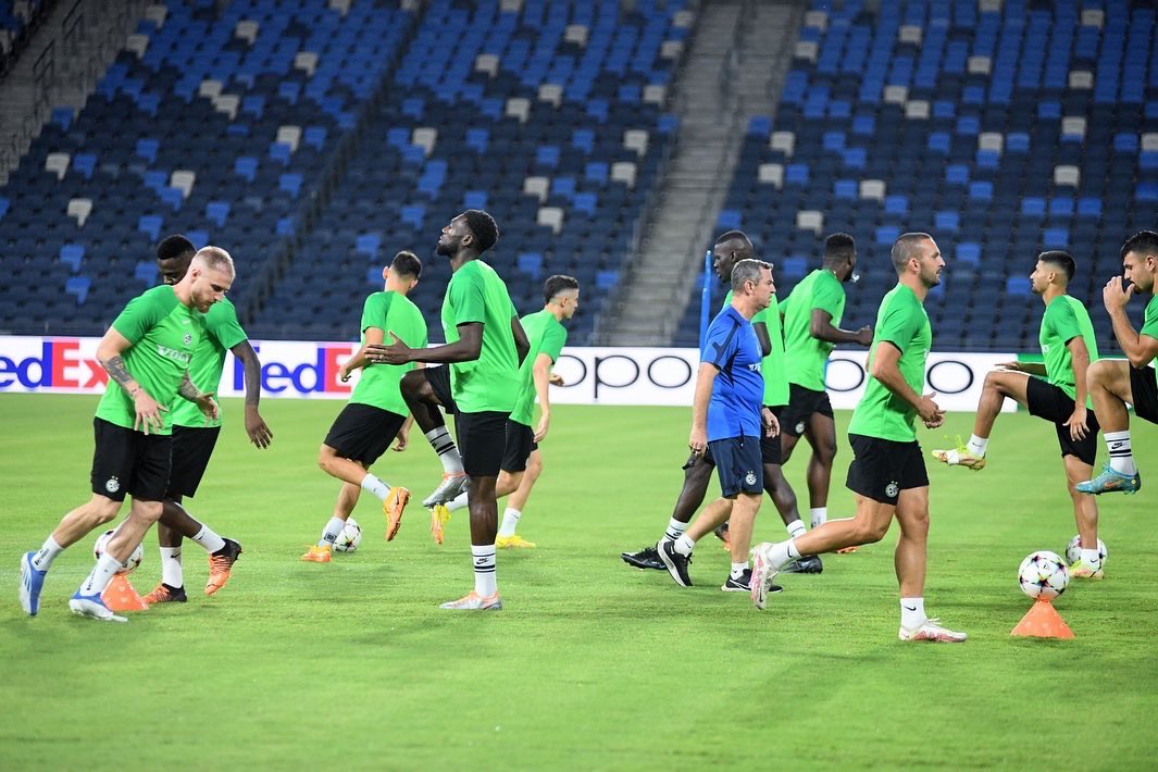 mhfootballclub's tweet photo. Postcards from #SammyOfer 📸⚽️🟢

#MACPSG #finaltrainingsession #יאללהמכבי https://t.co/LqB6hchzx4
