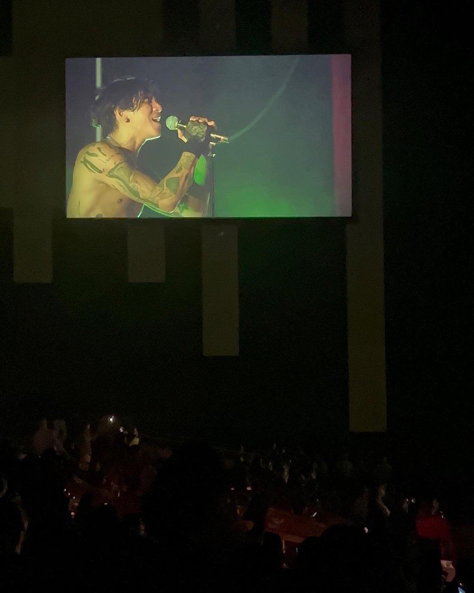 woozionline's tweet photo. the sets, the fits, the planning omg. they definitely outdid themselves. <3 #DPRRegimeTour #DPRHOLLYWOOD @_DPRREM @DPRIAN_ @_DPRLIVE @_DPRCREAM https://t.co/X94fmtzxmd