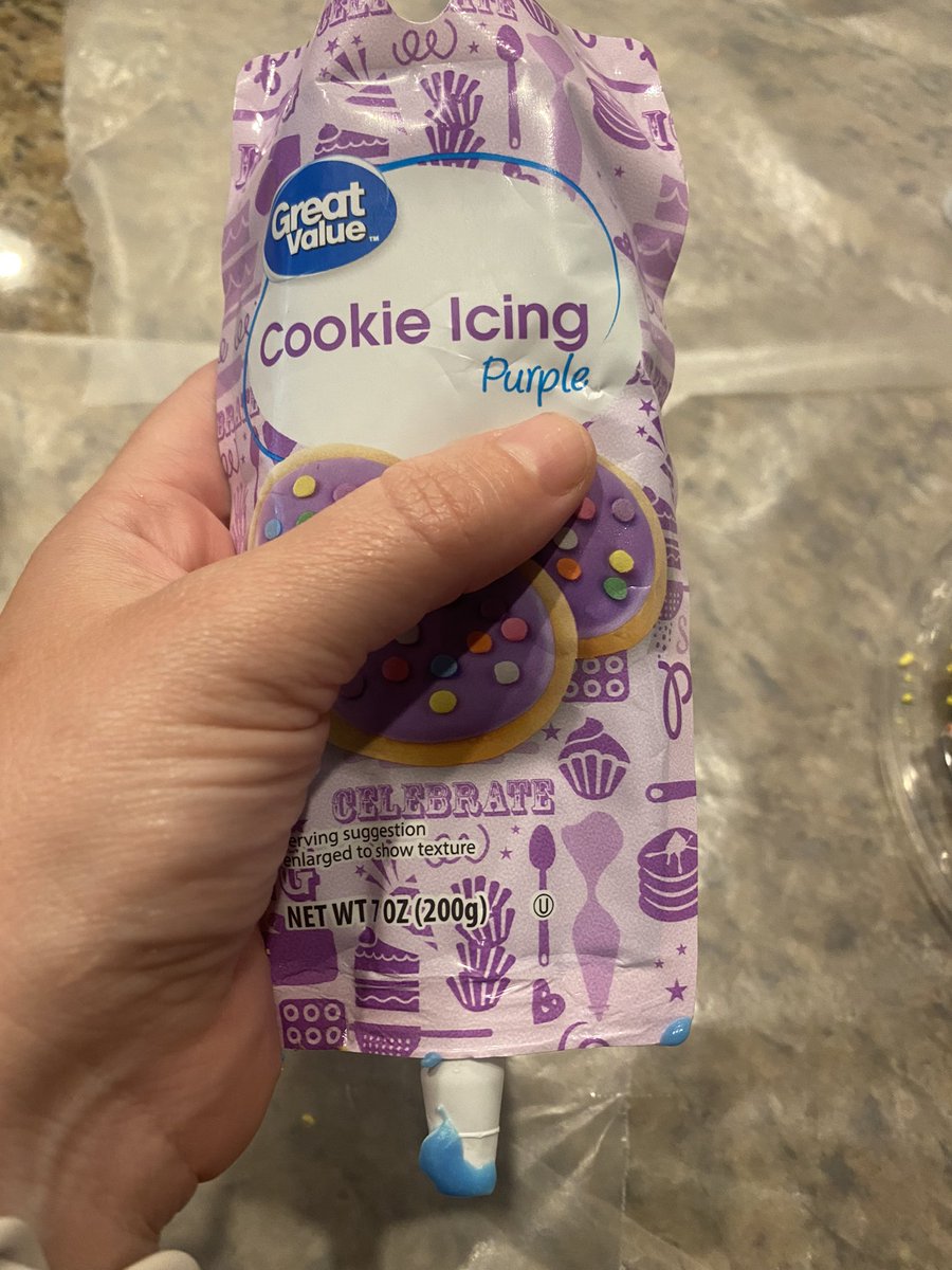 producer_dan's tweet photo. @Walmart #vikings Beware @vikings fans, purple icing is blue! #walmart #nfl https://t.co/V4smez9gmH