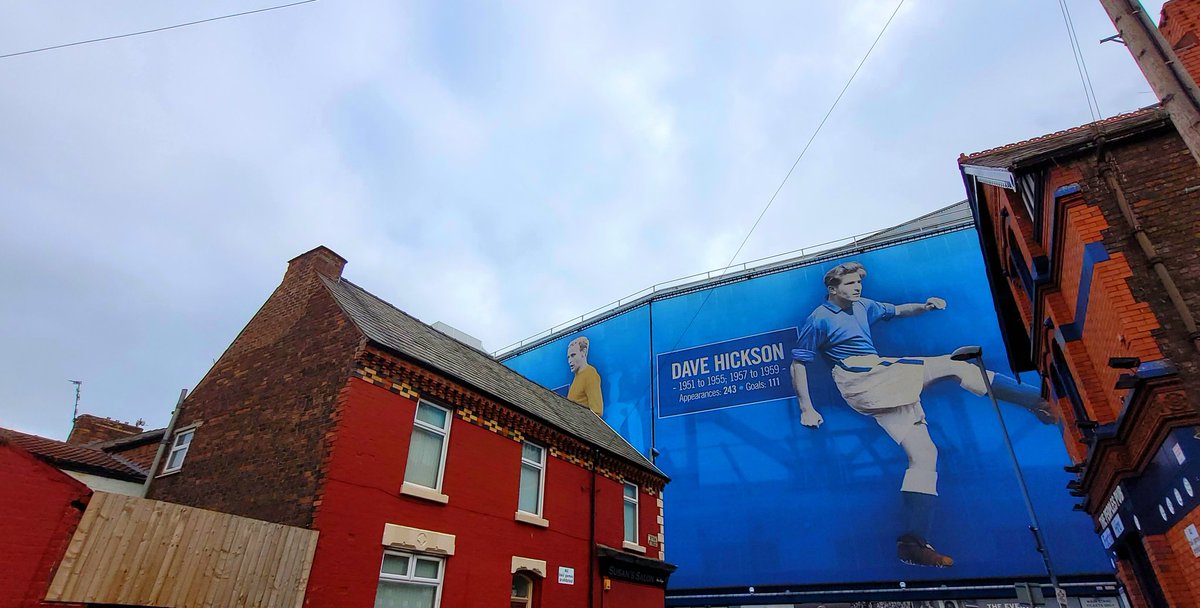SteveMulville's tweet photo. Legends overhead⚽️☁️
@robertmdaws
Not long left for the #GoodisonParkTimeline
#GoldenVision💙
#DaveHickson💙
Lots of Ajax fans milling around #Goodison today ahead of the #ECL ⚽️
@PicsOfLpool
@peterkavanaghs
@angiesliverpool
@LiverpoolTweeta
@YOLiverpool
@MelaniePrentic2 https://t.co/Bc450QBPtl