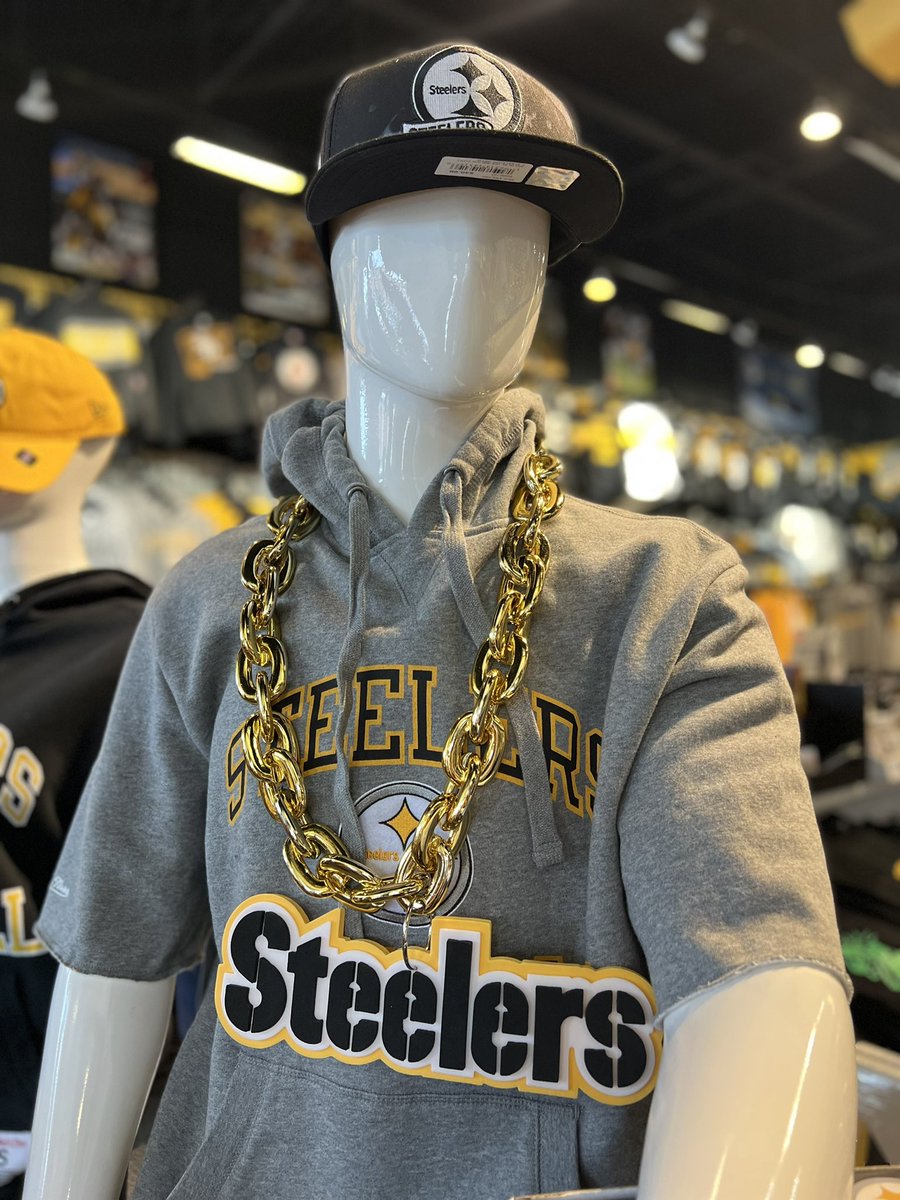 defyoupitt's tweet photo. Let’s do a GIVEAWAY!
For every turnover The Steelers force against New England… we will give away a Turnover Chain… 

RT and follow us to be entered https://t.co/P0sDMQXiRx