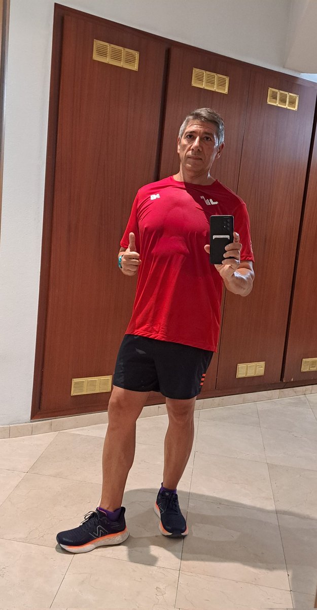 danisoriano70's tweet photo. 10 kms post gym.
ROAD TO #logroñomaraton &amp; @maratonvalencia
#RunEveryDay
#day714
#metodosori 
#RonhillSpain 
#drinkingrunners #kmsxalimentos #nofunnorun 
#mrfree
#amibola 
#retodravet https://t.co/3QLlqGQnqX