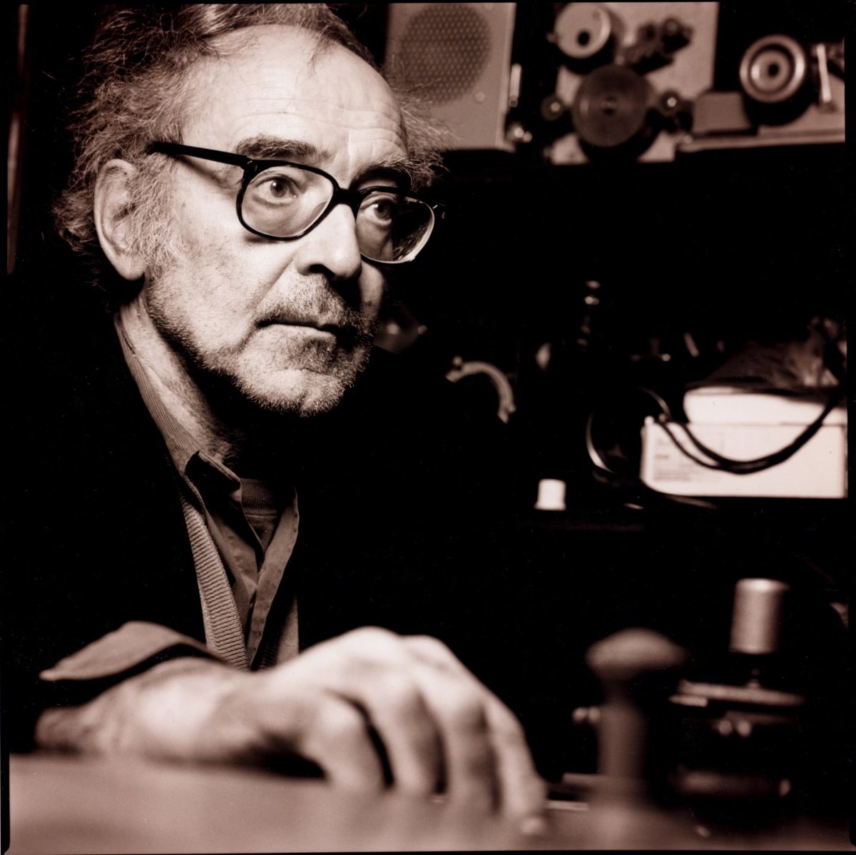 RIP JLG  
So fun having known you.  
The late night pool game at <a href="/TIFF_NET/">TIFF</a>, joining us in Maryland for our film Inside/Out (where Tom Legoff took this great portrait), and the trip to your home in Rolle… and thanks for all the faxes (and at the time sorely needed check!).
❤️🇫🇷📽️