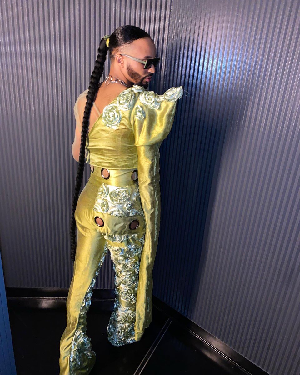 AddictedMarcos's tweet photo. Perfection Is a Thousand Mistakes Behind Curtainsโฆ Curtains Closed ๐
COACH x VOGUE WORLD NYFW AfterParty ๐ชก
Designer: @addictedbymarcos (made from curtains ๐ชก)
Once You See Results You Become Addicted ๐ฅ
#nyfw #addictedbymarcos #nydesigner #curtains #upscale #vogue #coach https://t.co/OghgLlerkI