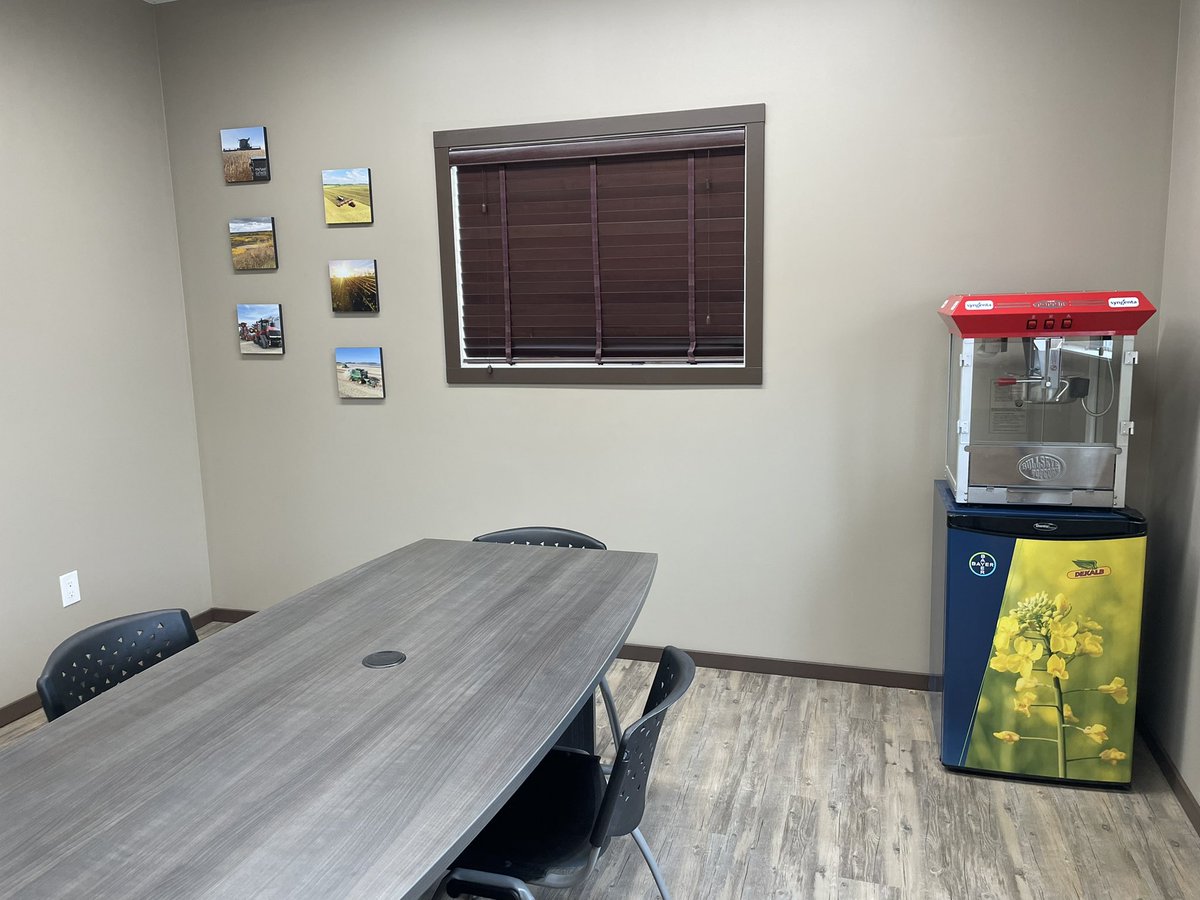prairiegiants's tweet photo. Prairie Giants Wall(s) of Fame 😉 our office addition is finally complete. Thanks to all our talented growers for their photo submissions 🙌🏼 https://t.co/Lchzdskh3o