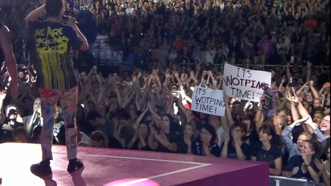 out of context muse tweet media