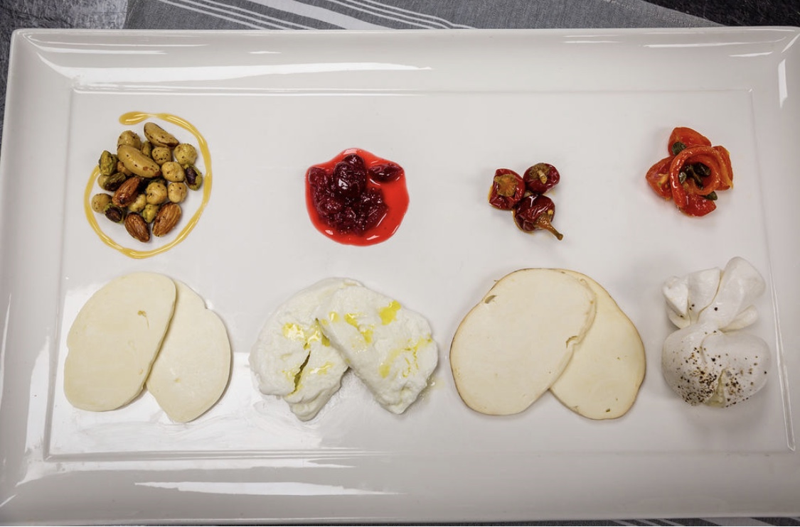 vingenzos01's tweet photo. When you're ready for a burst of flavor, come give our delightful Italian dishes a taste. https://t.co/NeNnLXF5PV