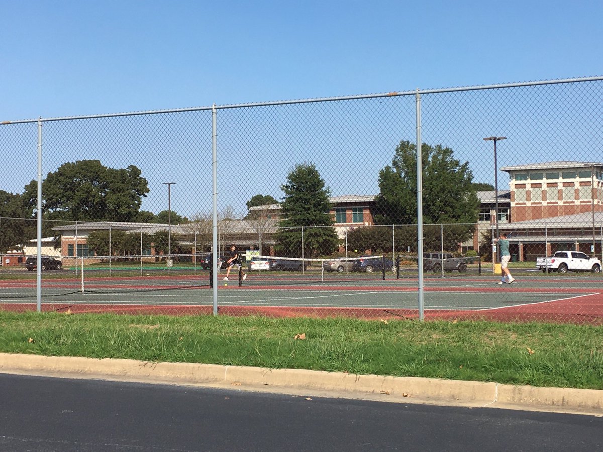 MethvinJennifer's tweet photo. Intramural Flag Football got underway โฆtoday. And students were on the tennis courts as well. #StudentsLead #StudentsLearn #StudentsPlay โฆ@ASUBeebeโฉ https://t.co/kbckkWoQSC