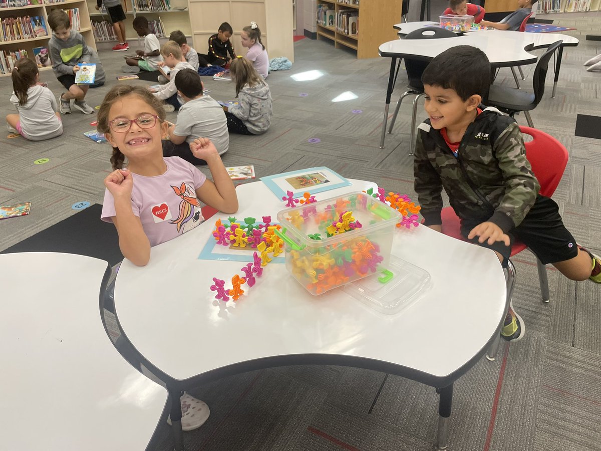MrsEngel1st's tweet photo. Lots of fun in the hub today! #HECSmagic https://t.co/ZU3RuAUz9P