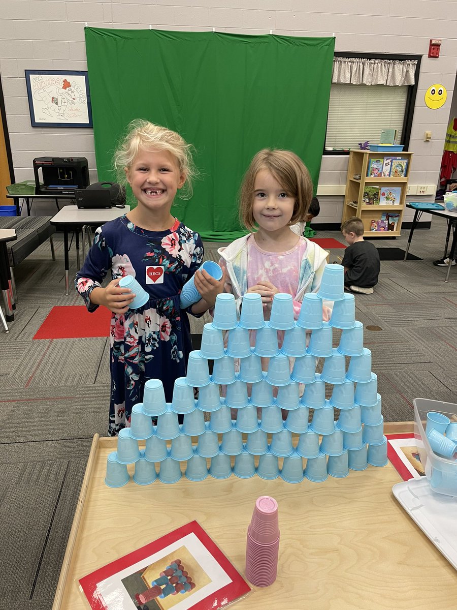 MrsEngel1st's tweet photo. Lots of fun in the hub today! #HECSmagic https://t.co/ZU3RuAUz9P