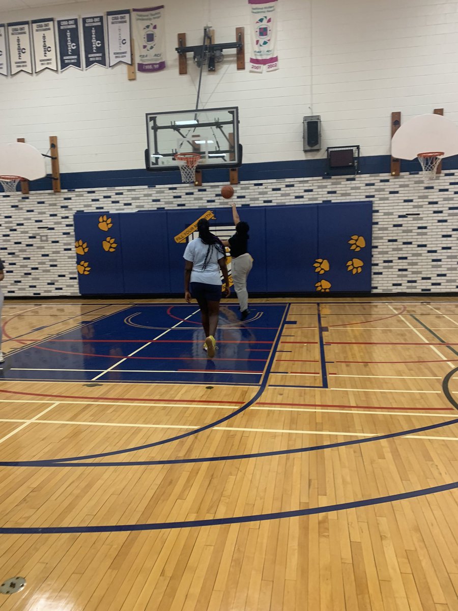 22Pick's tweet photo. Dusted off my basketball 🏀 shoes this week and met some amazing girls after school @StPaulOCSB #BeStPaul https://t.co/tuwdUwoHjO