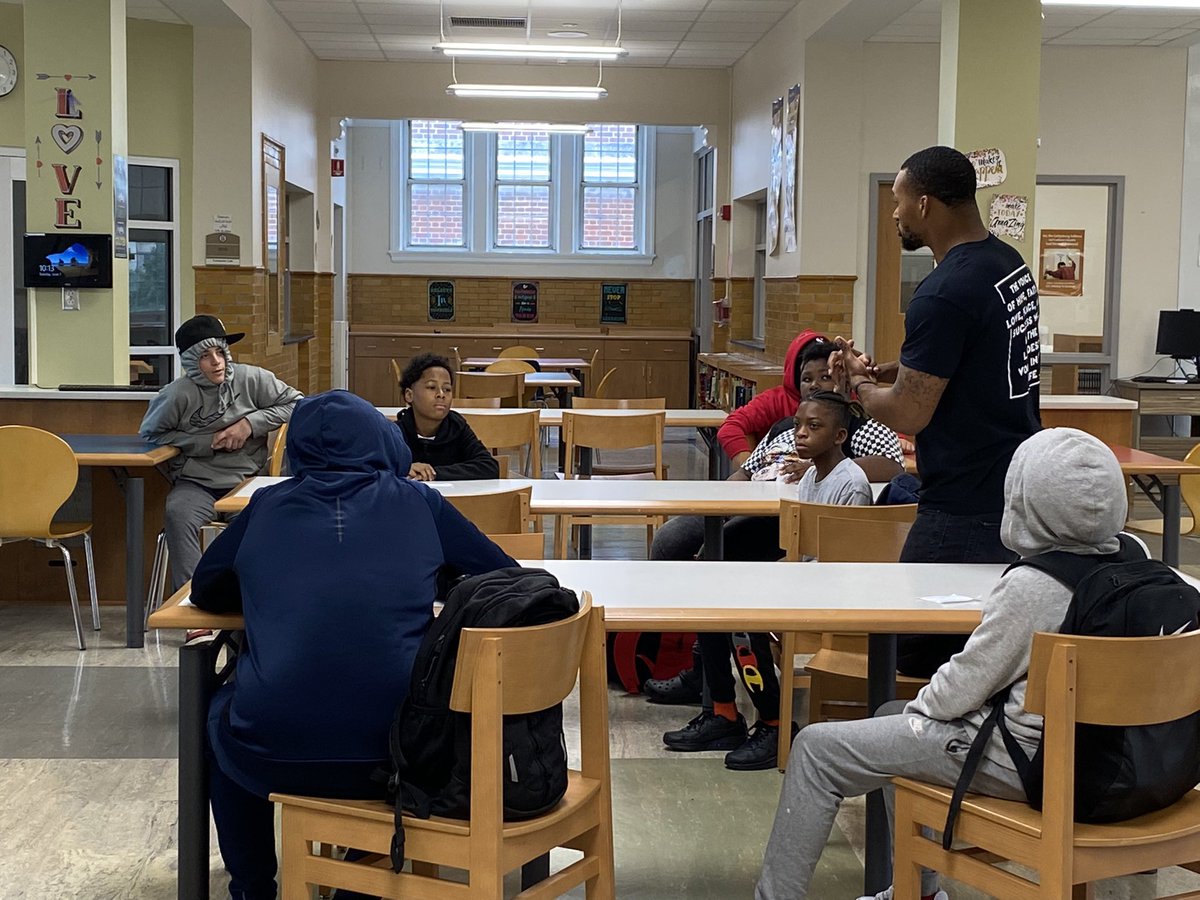 Mont Pleasant Middle tweet media