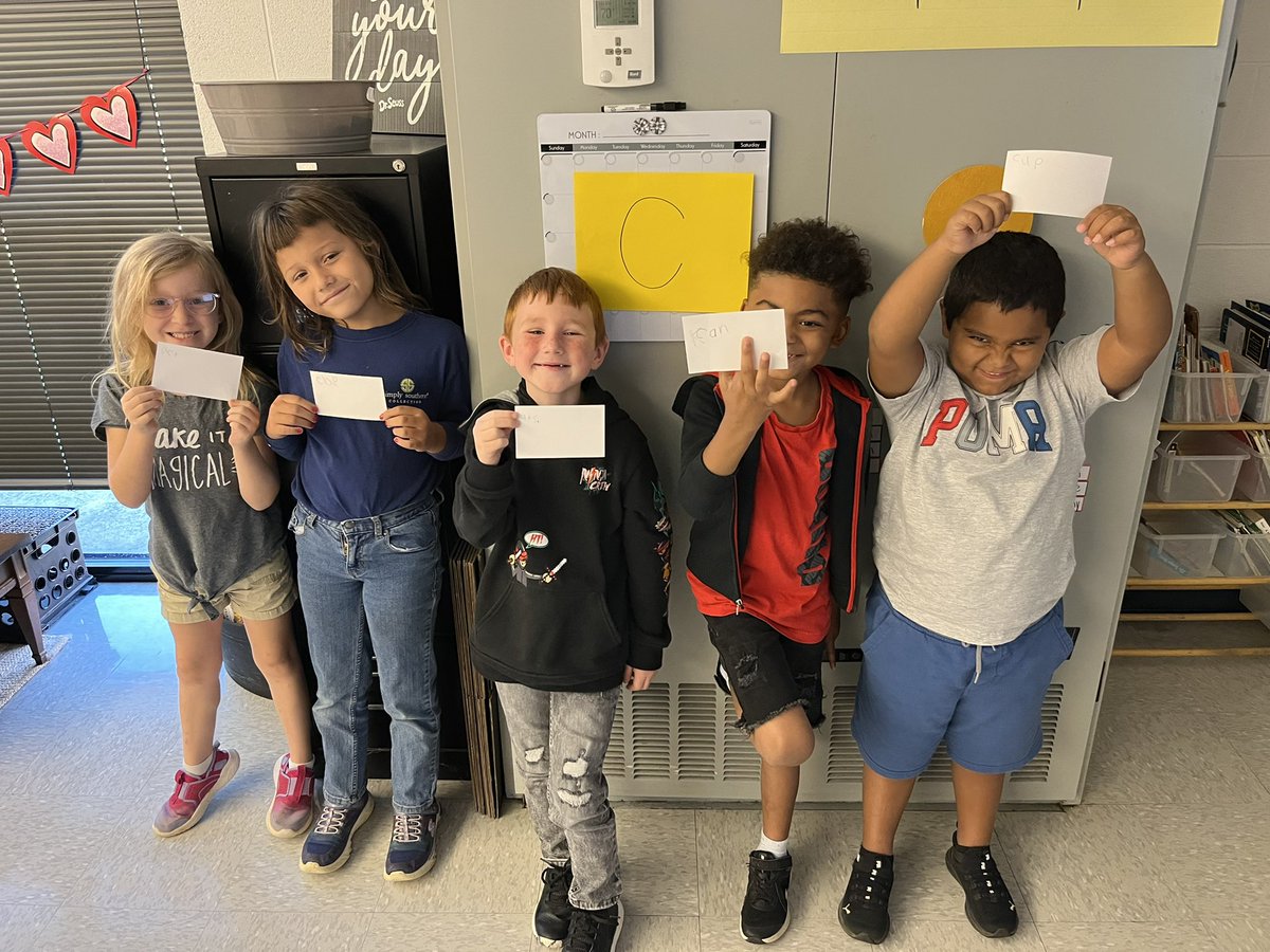 BoshersBlake's tweet photo. Last week in our Skills lesson we reviewed 3 ways to make the /k/ sound by first spelling a word that contained the /k/sound and then identifying which spelling was used. (‘c’-‘k’-‘ck’)  @OGEStigercubs https://t.co/Z2i7Ptw6Fj