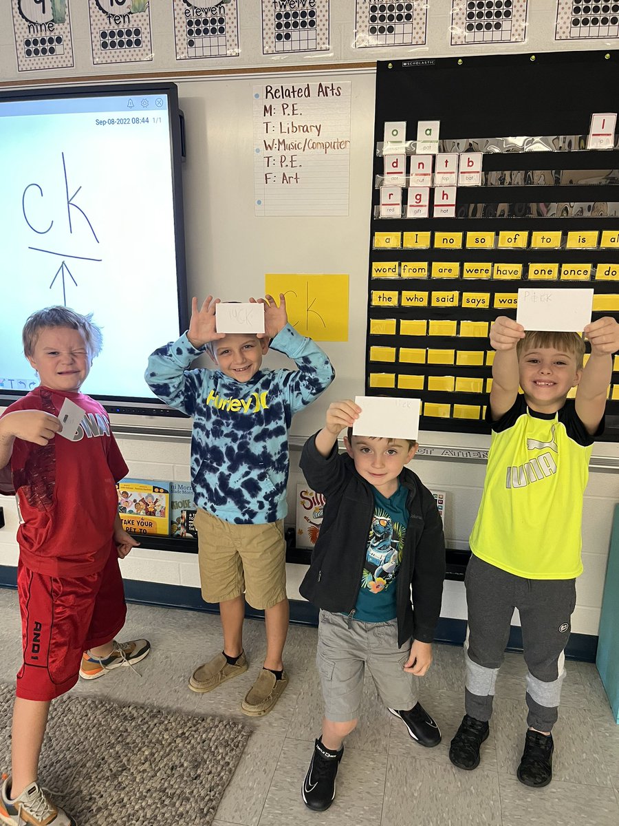 BoshersBlake's tweet photo. Last week in our Skills lesson we reviewed 3 ways to make the /k/ sound by first spelling a word that contained the /k/sound and then identifying which spelling was used. (‘c’-‘k’-‘ck’)  @OGEStigercubs https://t.co/Z2i7Ptw6Fj