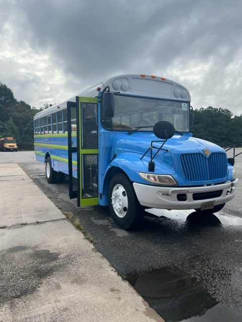 LitLimo's tweet image. #abbottelementarysweepstakes This is  the Lit Limo. We hand out books to students in Richmond Virginia. It is part of Richmond Public Schools!