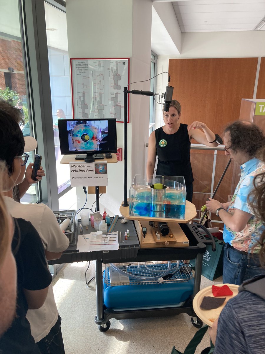 DeepSeaBrittany's tweet photo. @NatalieBurls doing a tank simulation to represent ocean circulation in our rotating world. Great day to celebrate science @GeorgeMasonU! #ScienceConnect @MasonAOES @GMU_COS https://t.co/aMGs11DG9N