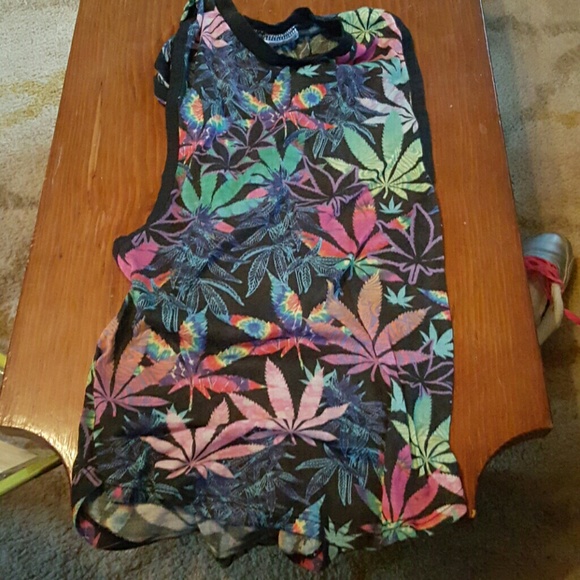 ZeroGravGlass's tweet photo. So good I had to share! Check out all the items I'm loving on @Poshmarkapp from @NataaLoveee #poshmark #fashion #style #shopmycloset #spencers #urbanoutfitters: https://t.co/K1YsFYQ6La https://t.co/txEk8J0z5s