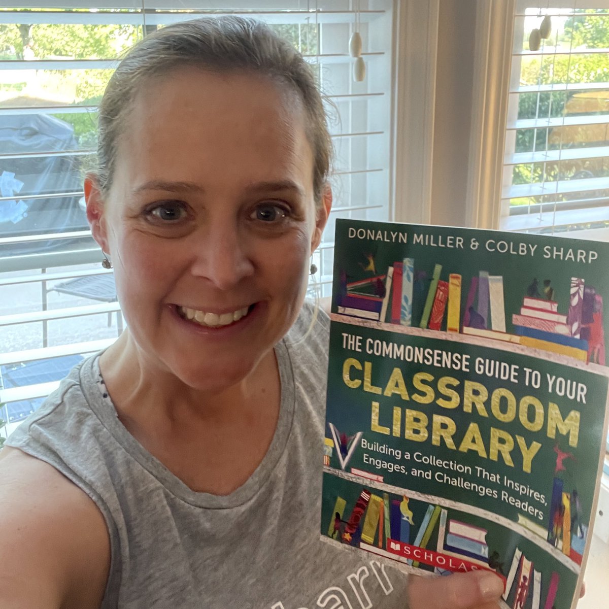 PrimarilyMedia's tweet photo. Look what arrived today!! I can not wait to dig into this book! #literacyLeaders #ClassoomLibrary #CommonsenseGuide #book #SchoolLibrary #MLIS #teacherlibrarian https://t.co/ZXnvhu7mNg