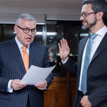 MinjusticiaCo's tweet photo. Camilo Eduardo Umaña nuevo viceministro de Política Criminal y Justicia Restaurativa. 
Es un símbolo de las víctimas de la violencia y la impunidad y quiere construir un país más justo, con una política criminal basada en los derechos humanos: @osunanestor https://t.co/UuZM5RkMv7 https://t.co/qYCOhqOflE