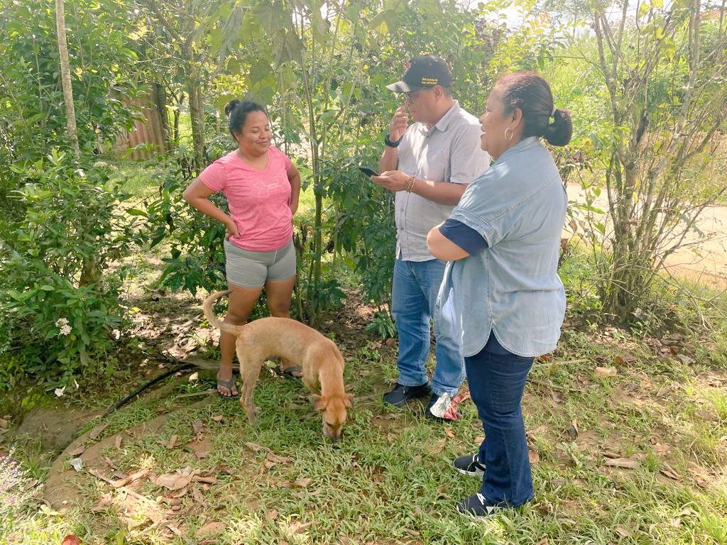 MaribelGordonC_'s tweet photo. #13DeSep 💫
Recorrimos la comunidad de Nuevo Chagres de la mano de dirigentes de @MoconaFB
Una comunidad organizada de familias luchadoras y comprometidas en construir poder popular para alcanzar la vida digna.
#LaOpociónCorrecta https://t.co/Zp7jYFaLvR