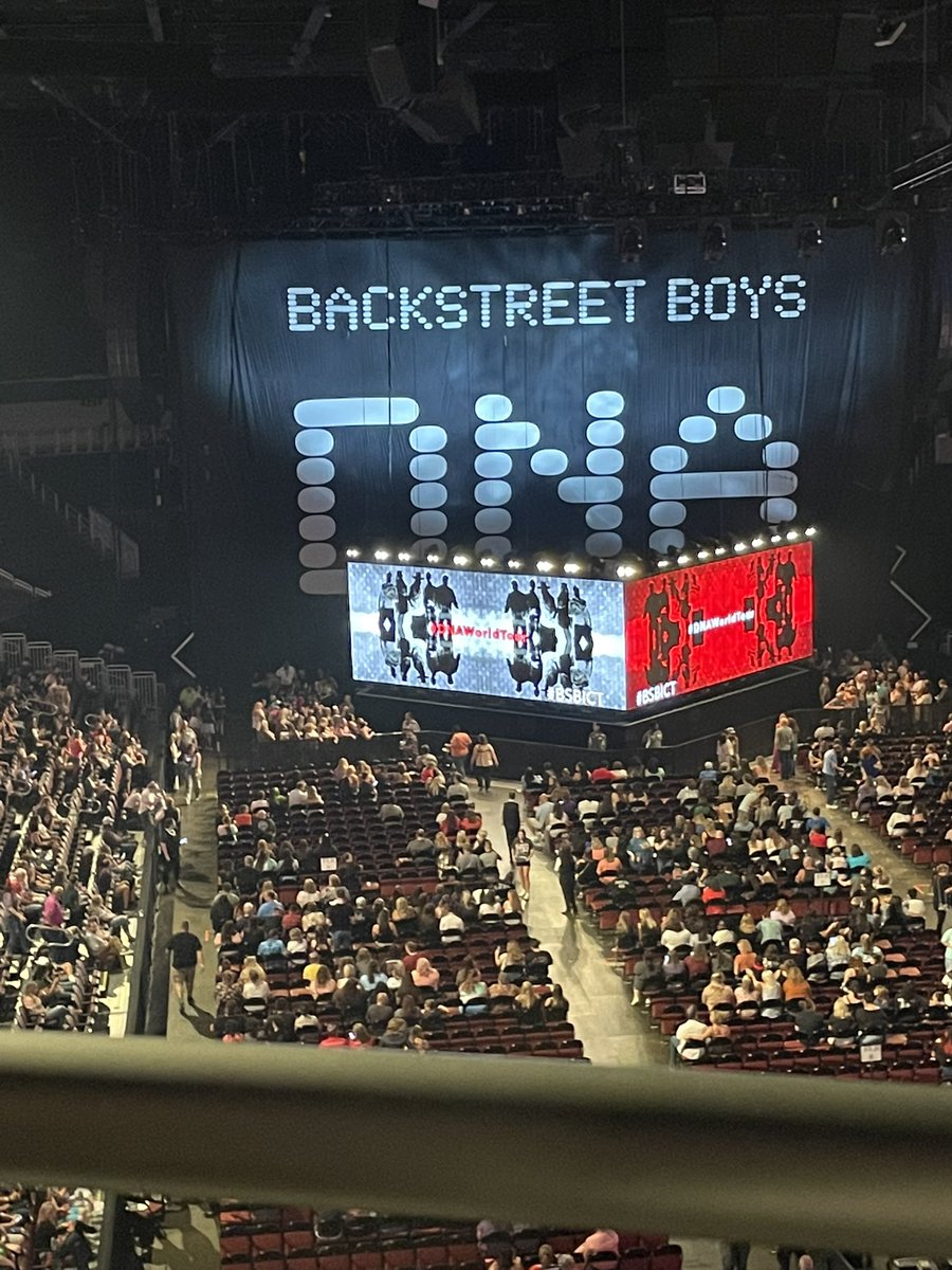 adagloriamartin's tweet photo. Super excited to be here. Ive been DREAMING of being at your concert. My first one!! I love you @backstreetboys #BSBICT #DNAWorldTour https://t.co/Id0c8TzaQR