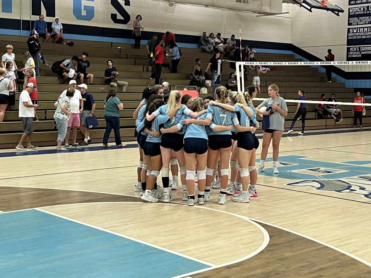 ChingChingSA's tweet photo. Congratulations to @UPVBALL on defeating Hoke County HS tonight 3-2 @UnionPinesHs!
#UPVolleyball
#ChingChing https://t.co/RFS7NGvrq3