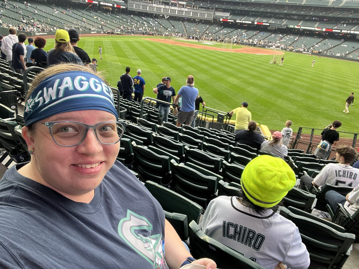 Scheidegger317's tweet photo. Ready for Swaggerty night! Go @Mariners #SeaUsRise #WHEREiROOT https://t.co/SxMWzdXeX8