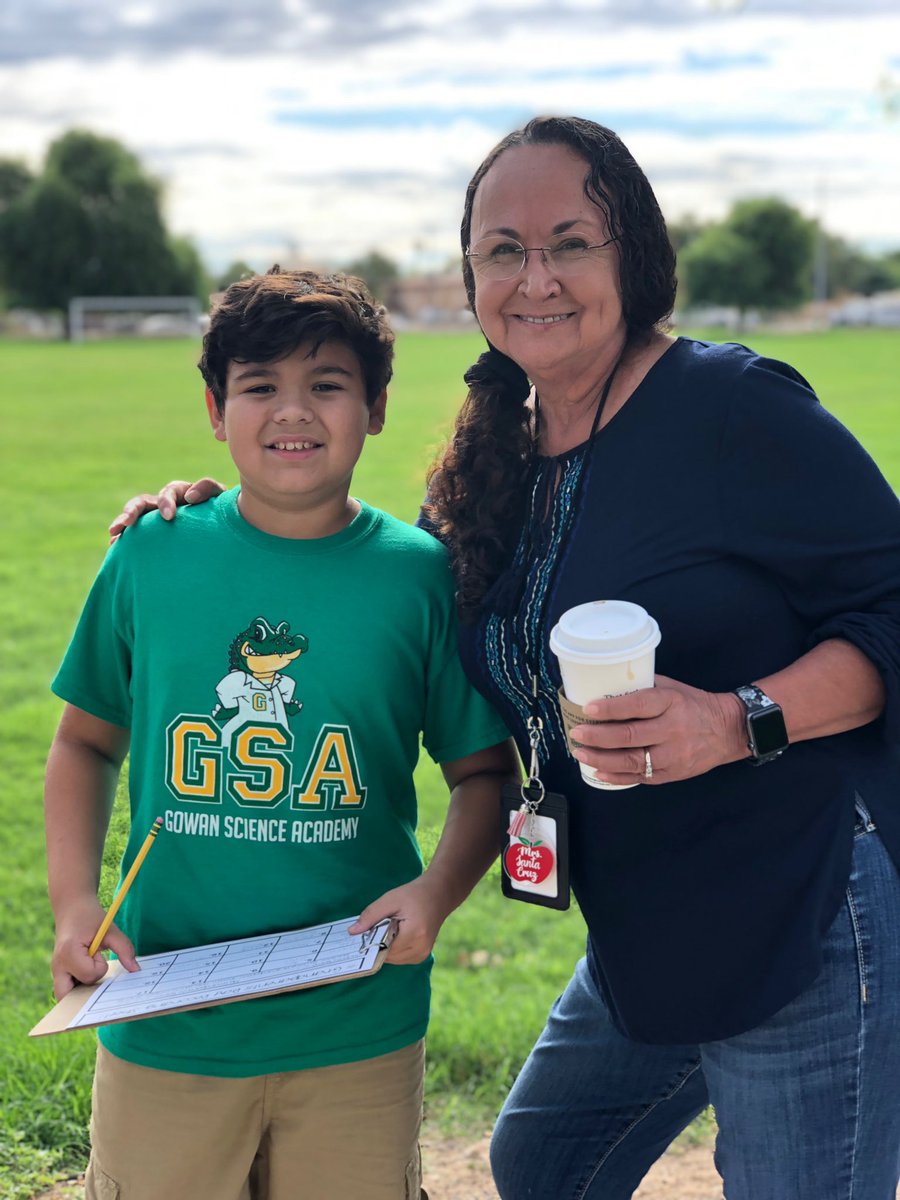 Mrs. Santa Cruz tweet media