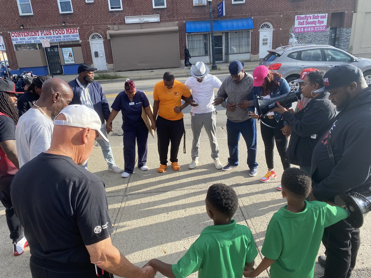 Kate Siefert (@katewsyx6) on Twitter photo "We’re out here in these streets trying to combat against gun violence. The devil is always busy. We need to pray this away."
TONIGHT - More from a community prayer rally that brought several neighborhood groups together after a violent weekend in Columbus <a href="/wsyx6/">WSYX ABC 6</a> <a href="/fox28columbus/">FOX 28 Columbus</a> "We’re out here in these streets trying to combat against gun violence. The devil is always busy. We need to pray this away."
TONIGHT - More from a community prayer rally that brought several neighborhood groups together after a violent weekend in Columbus <a href="/wsyx6/">WSYX ABC 6</a> <a href="/fox28columbus/">FOX 28 Columbus</a>