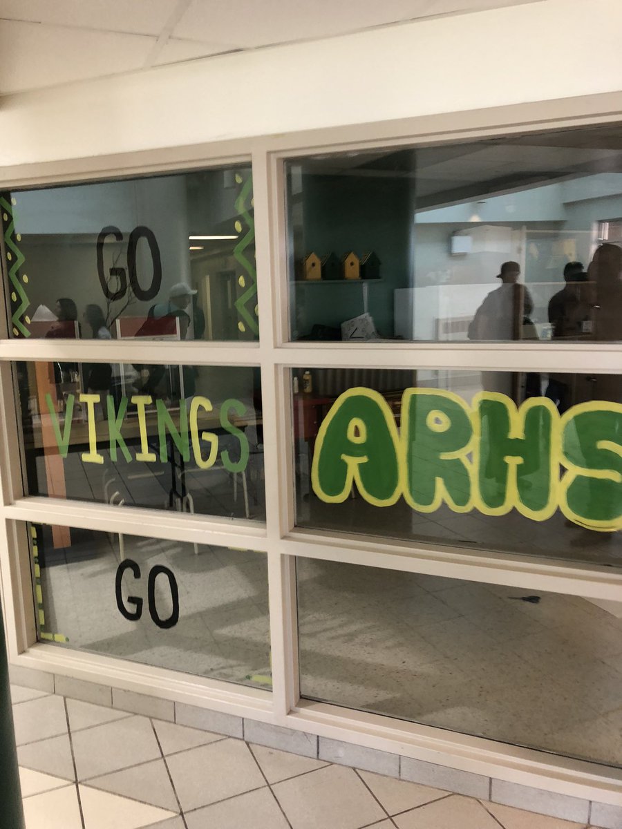 ARHS01835634's tweet photo. ARHS Committee Fair….just awesome!! Go Vikings!!! (2) @CCRCE_NS @Chignecto_FoSS https://t.co/idoYl2C8pu
