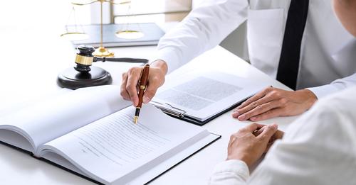LaRazon_Bolivia's tweet photo. #Mundo
#AndersenGlobal suscribe un acuerdo de colaboración con un bufete de #abogados en Indonesia.
Lea la nota completa → https://t.co/SdWRDpLDVh https://t.co/sbgocUbIUj