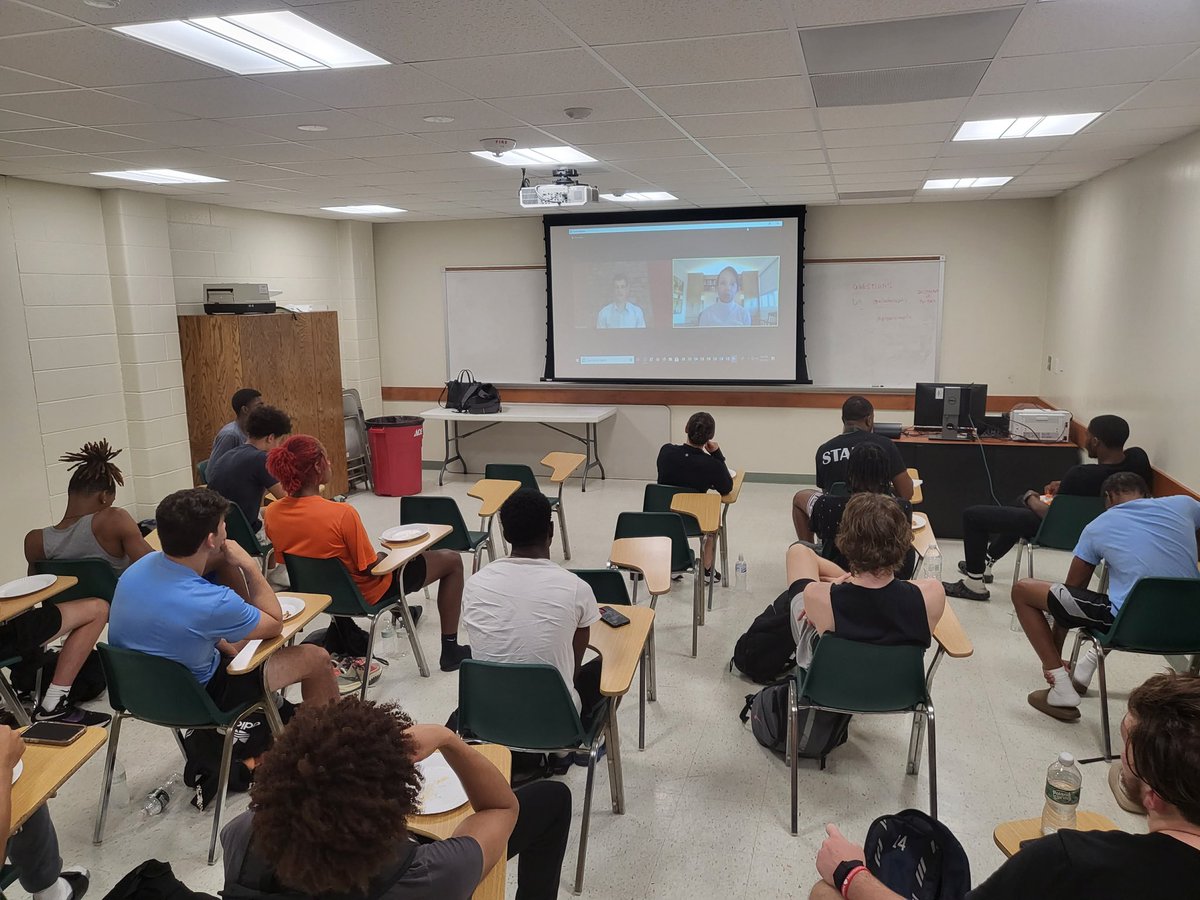 Mercer College Men's Basketball tweet media