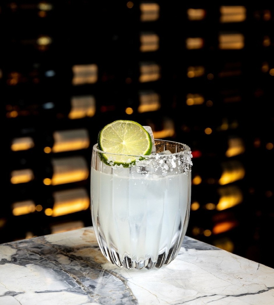 Join us in the lounge at 4:30pm daily for our signature and classic cocktail offerings.​

#ElisaSteak