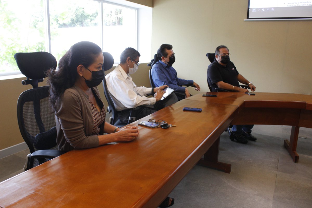 INEYucatan's tweet photo. El delegado del @INEYucatan,  Luis Guillermo De @sandenis67 Alvarado Díaz encabezó la reunión del Grupo de Alta Dirección del Sistema de Gestión de Alta Calidad a implementarse en el estado. https://t.co/hDFiyhDNFc