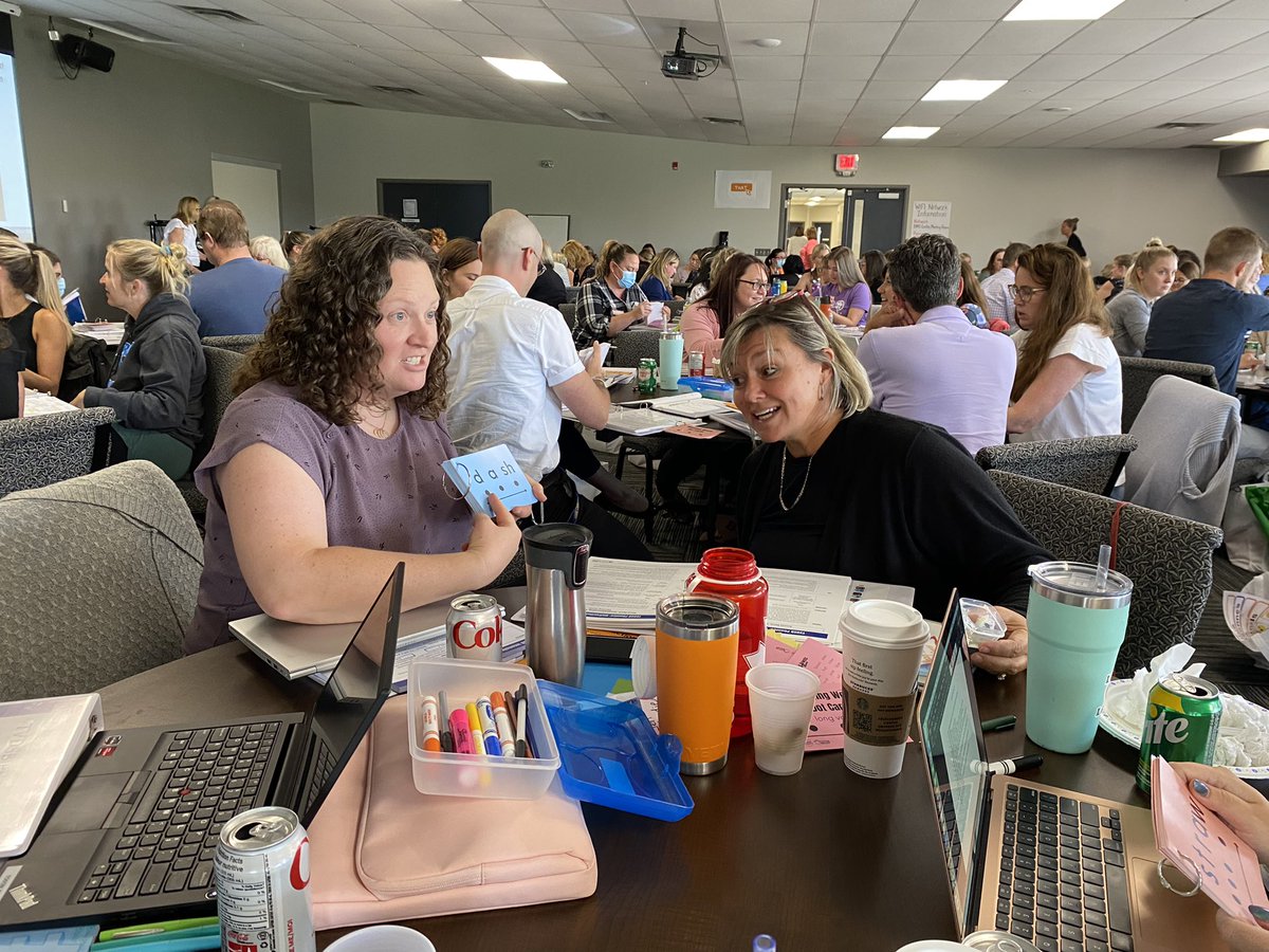 Educators are deeply engaged in the BLENDING and SEGMENTING review lessons here at the #TVDSB Phonics training. <a href="/tvdsbslp/">TVDSB Speech-Language Pathology Services</a>