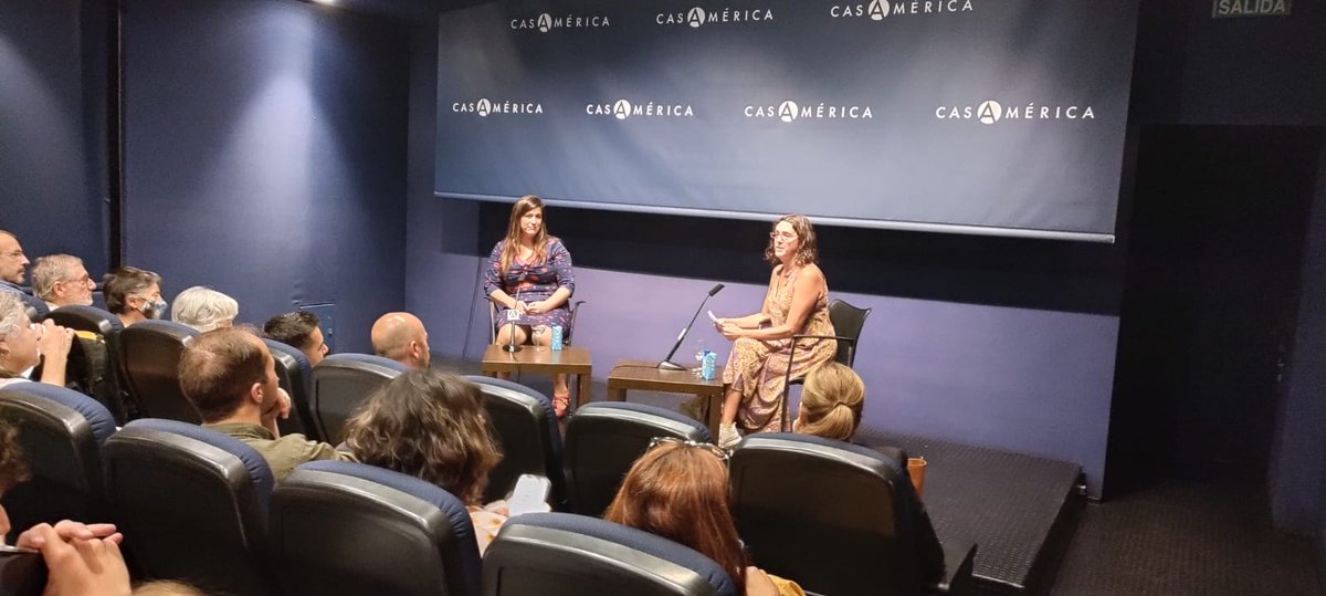 ¡¡Llenazo absoluto de sala!! 🥰 Gracias a todxs por venir a acompañarnos en un evento tan especial para nosotrxs 💘