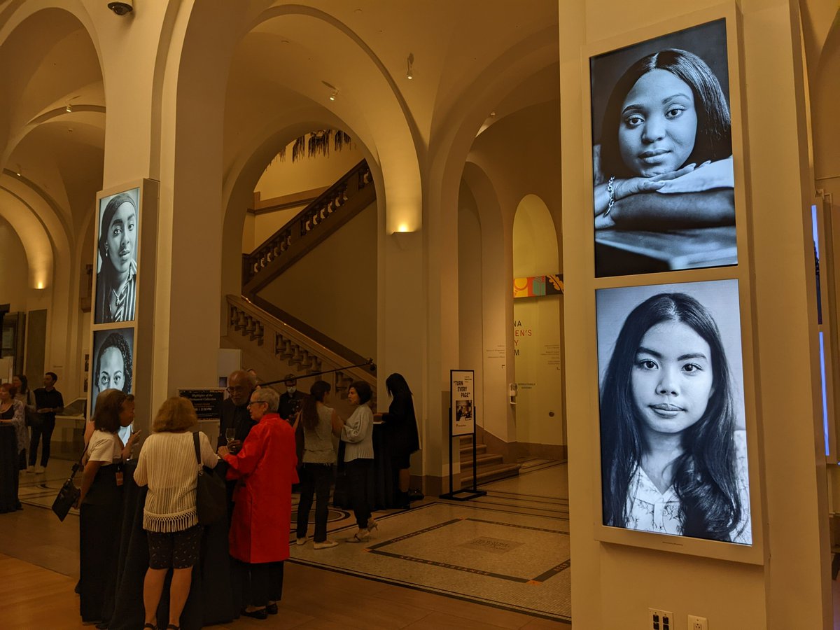 StudentLeadNet's tweet image. SL Network recently celebrated the publication of “Its All About the Girls” for our 25th anniversary at @NYHistory! Speakers included Ann Tisch, Founder of SL Network, @darrenwalker, President of the @FordFoundation, &amp;amp; Jahleese Hadley of @GLOWacademy1!