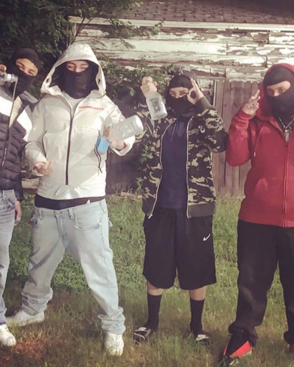 6kYogii's tweet photo. Dont bring yo hoe round me she gon end up thinkin I picked the wrong one out the friend group🤣🤣🆘🆘‼️‼️‼️ #Ukraine #6kSoulja #NAWFKOREA #FREEDABROS https://t.co/Rp52Ks4ZsV
