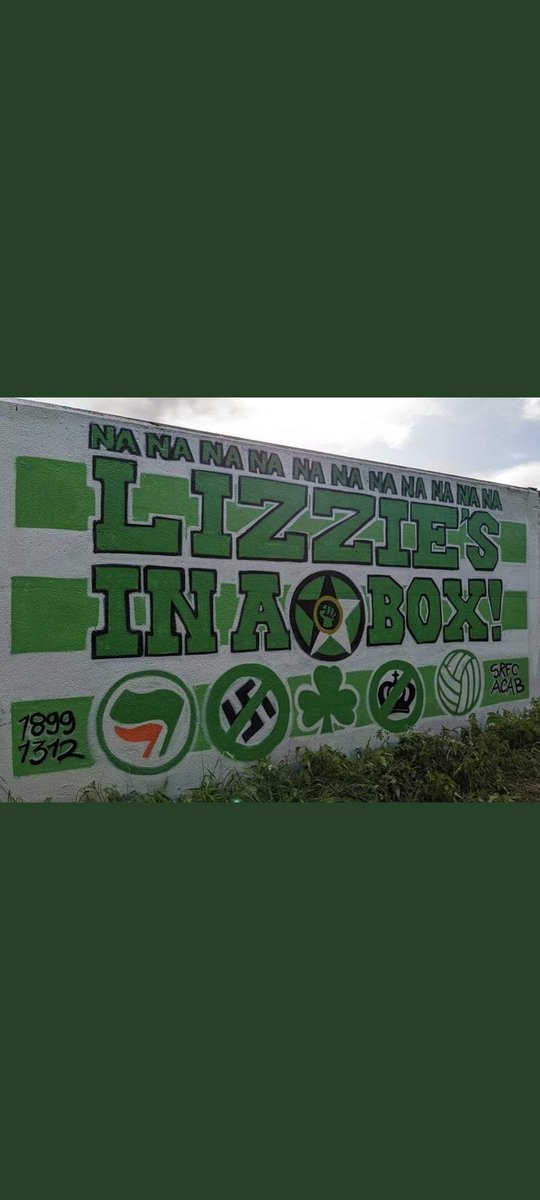 JackMax62529679's tweet photo. @garyshe66085805 @AFCAjax Get over it she gone 🙄 hahaha 😆 😂 🤣 🤪 https://t.co/RDCizCs4WK