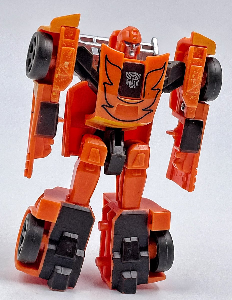 TheBWUproject's tweet photo. BWU: Riker
Figure: dark of the moon Rodimus 
A member of the builder assembly pulled from Victory 
He’s small, he car, he’s not as awful as the other assembly men are (he’s still a elite member of society so) https://t.co/uke2z1Wmpa