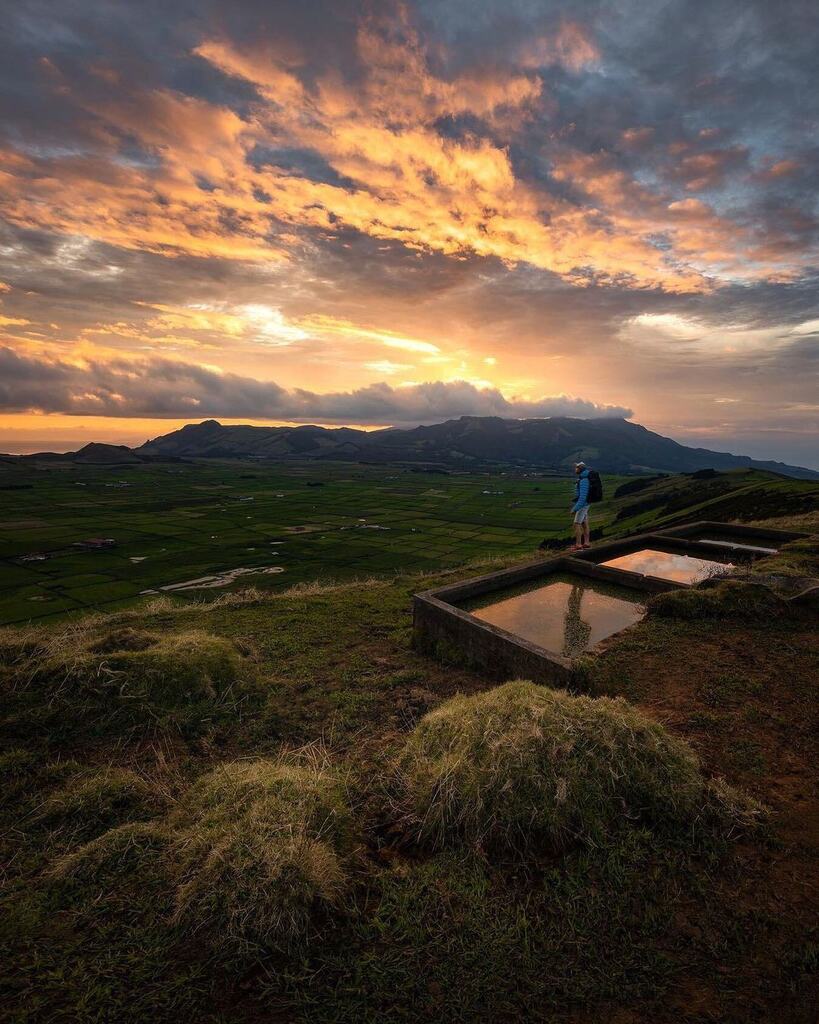 AzoresWhatElse's tweet photo. Se gostaste do conteúdo, deixa um like, um comentário e segue a conta do @azoreswhatelse
Photo by @deliorodrigues 📍Terceira island 🇵🇹
.
#moodygrams #landscape #azoresislands #earthfocus #exploretocreate #neverstopexploring #landscapephotography #welivetoexplore #liveforth… https://t.co/9ZbFbmpwWE