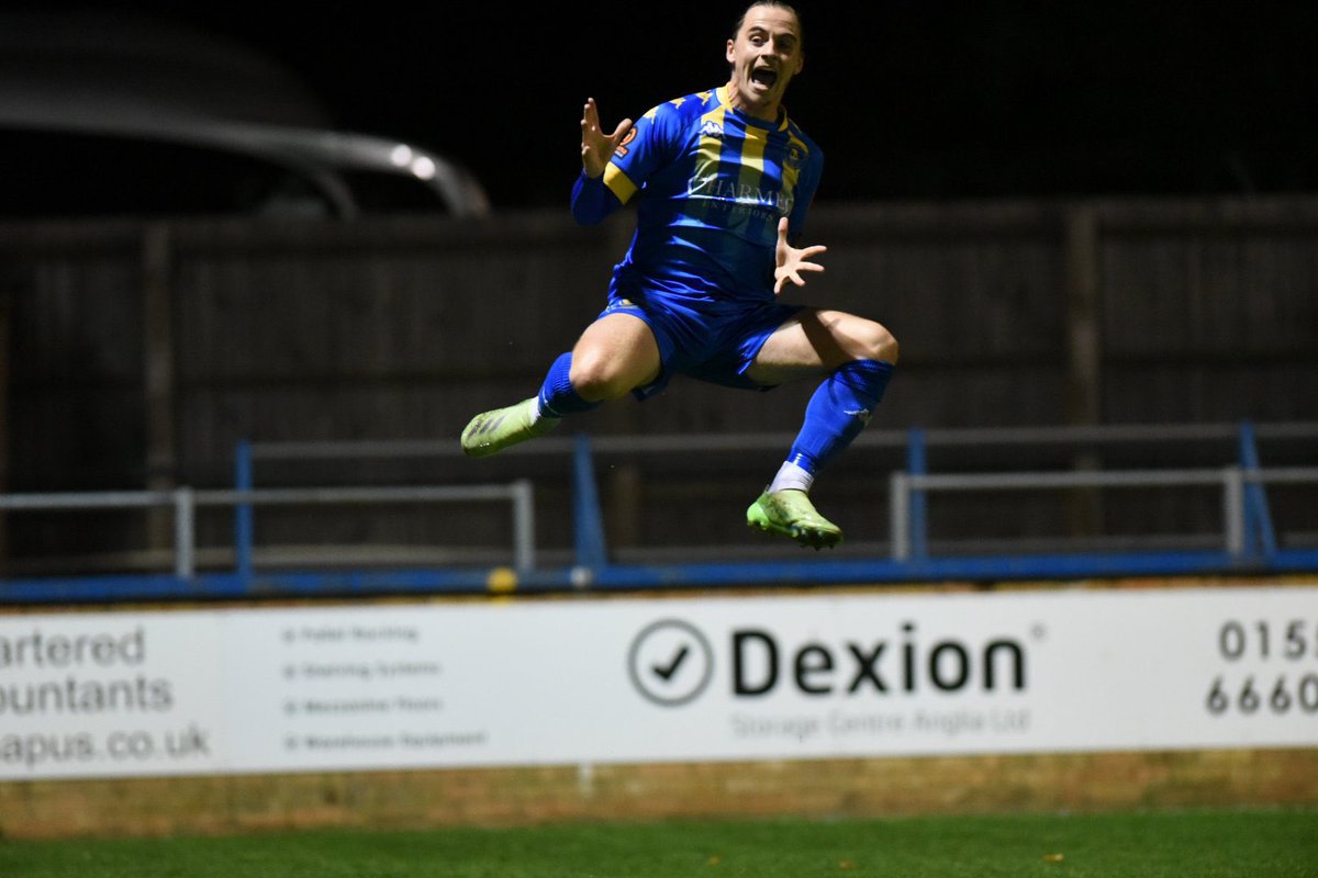 officialKLtown's tweet photo. Air Stephens has liftoff ✈️ https://t.co/34RmC0E54Q