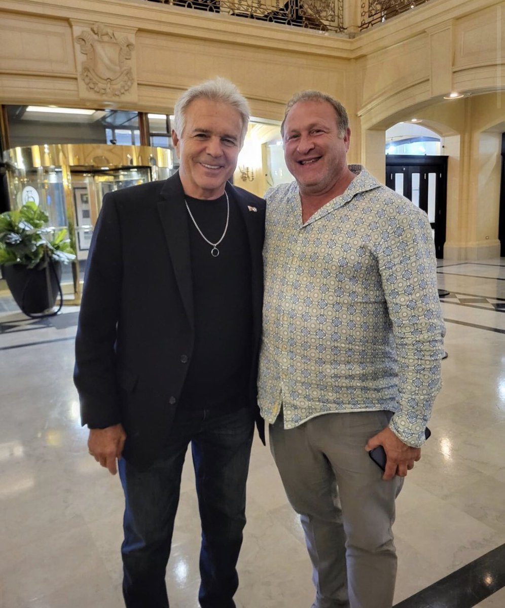New 📸 of <a href="/RealTonyDenison/">Tony Denison</a> from this past weekend in Winnipeg 😍

#tonydenison