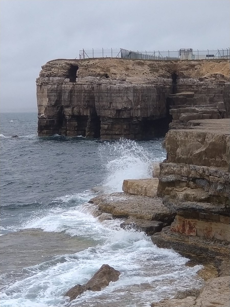 barryflack1's tweet photo. Stunning scenery at dorset https://t.co/OkLQGrLA52